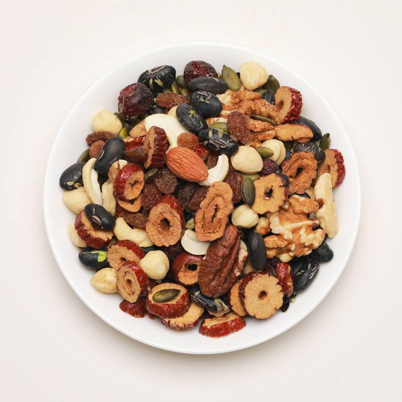 哪些(xiē)情況下(xià)不(bù)宜吃(chī)堅果?